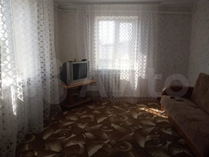 3х-комнатная квартира Сорокинская 2 в Соль-Илецке - фото 1