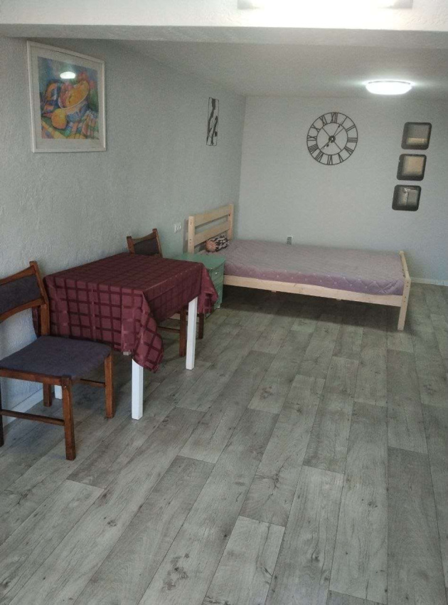 Квартира-студия Планерная 16А в Севастополе - фото 2