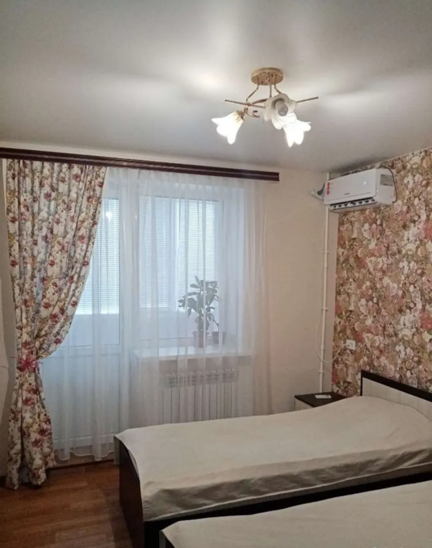 "На Дзержинского" 2х-комнатная квартира в Богучаре - фото 4