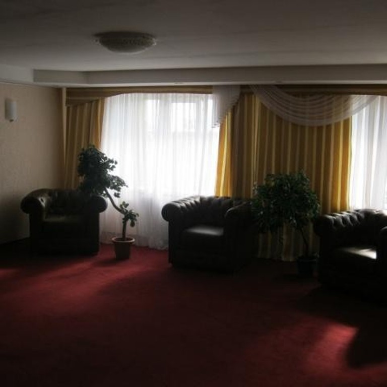 "Лена" гостиница в Ленске - фото 2