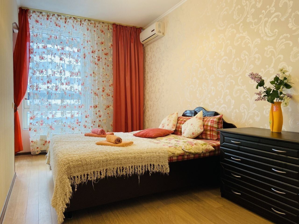 2х-комнатная квартира Сибгата Хакима 60 в Казани - фото 1