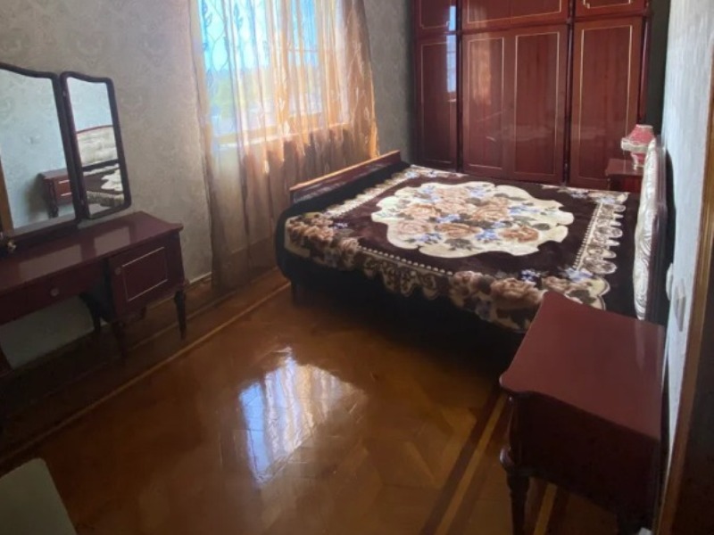 3х-комнатная квартира Ардзинба 150 в Сухуме - фото 1