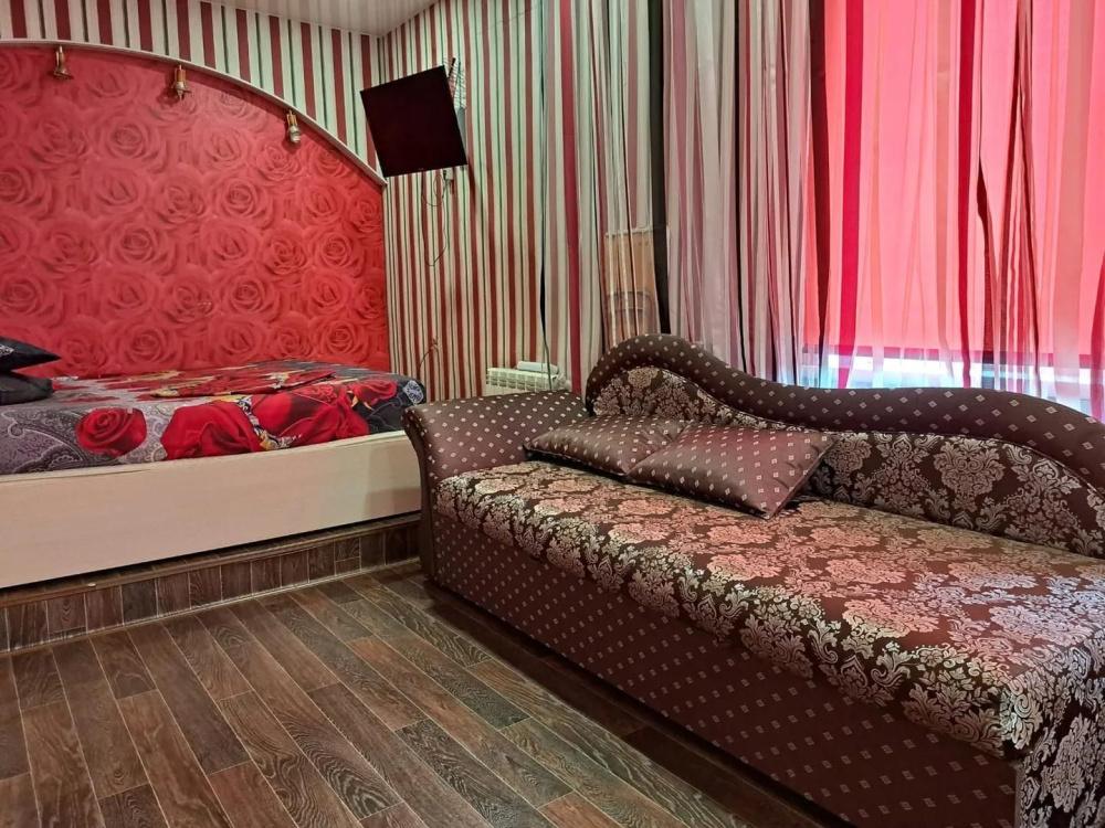 "В отдельно-стоящем домике" 1-комнатная квартира в Барнауле - фото 5