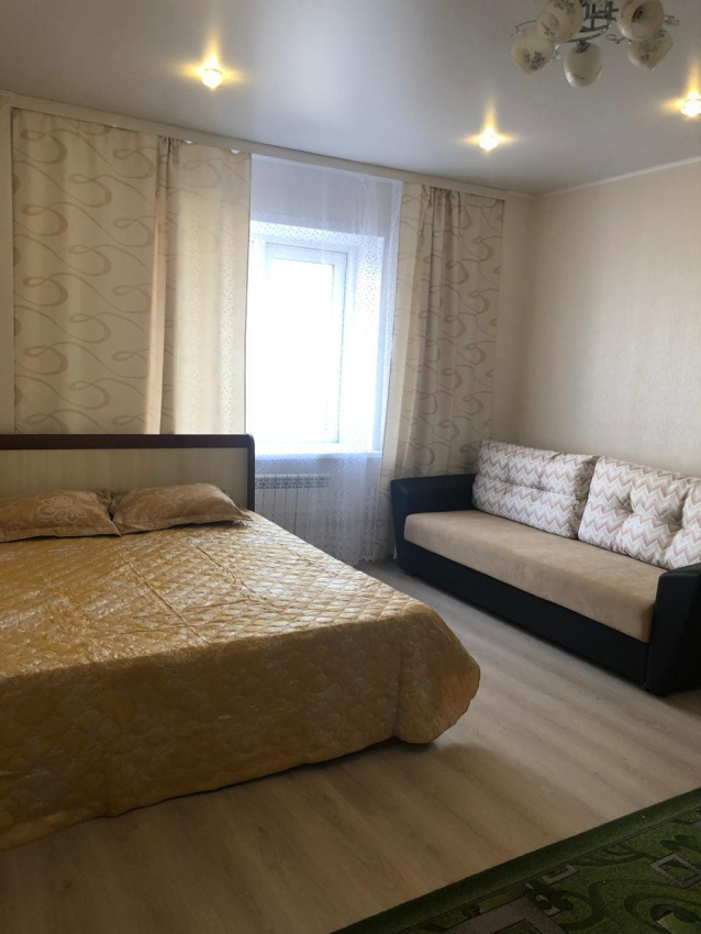 1-комнатная квартира Куликова 59 в Астрахани - фото 1