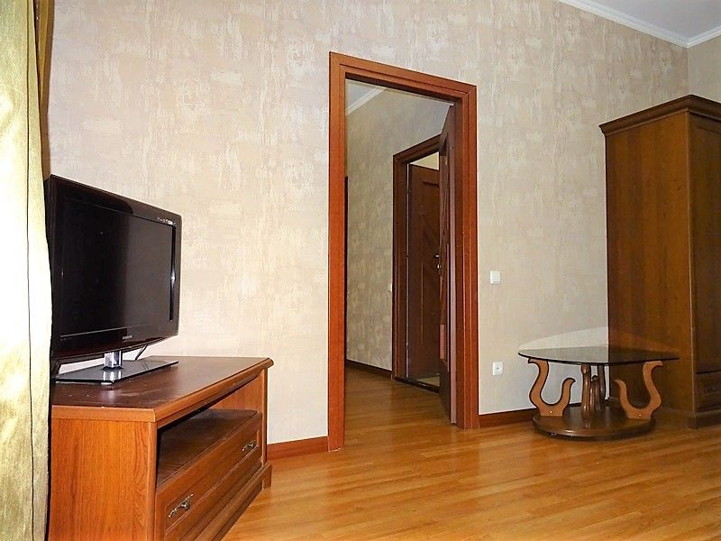 "Евродвушка в центре" 2х-комнатная квартира в Евпатории - фото 5