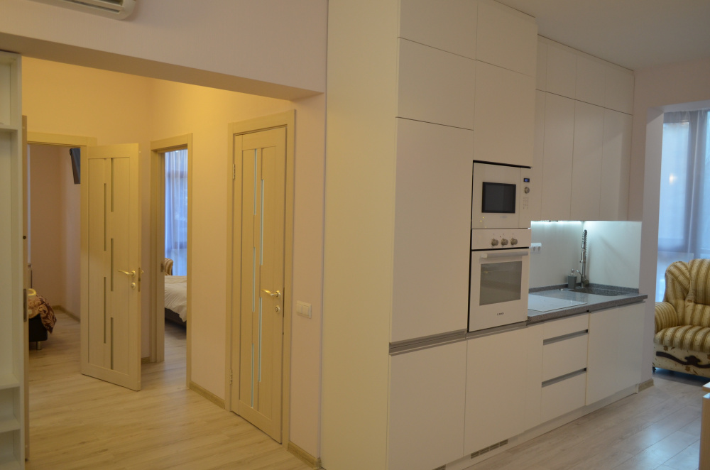 "Апартаменты в Приморском парке" 2х-комнатная квартира в Ялте - фото 15