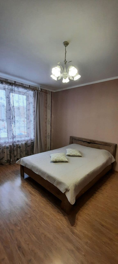 "Просторная" 1-комнатная квартира в Оренбурге - фото 2