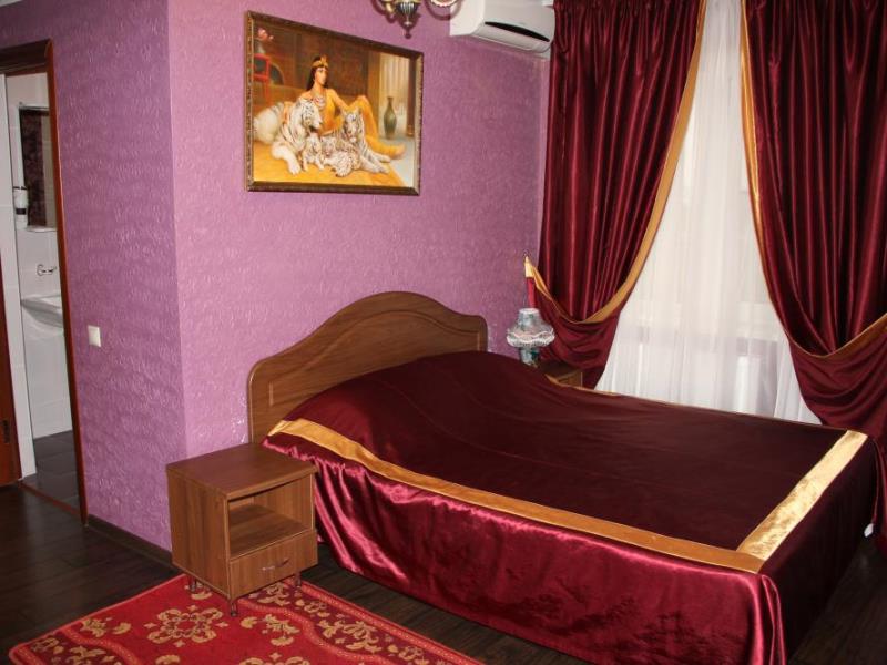 "Романтик" гостиница в Краснодаре - фото 1
