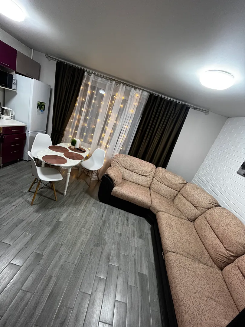 "Уютная и комфортная" 3х-комнатная квартира в Таштаголе - фото 1