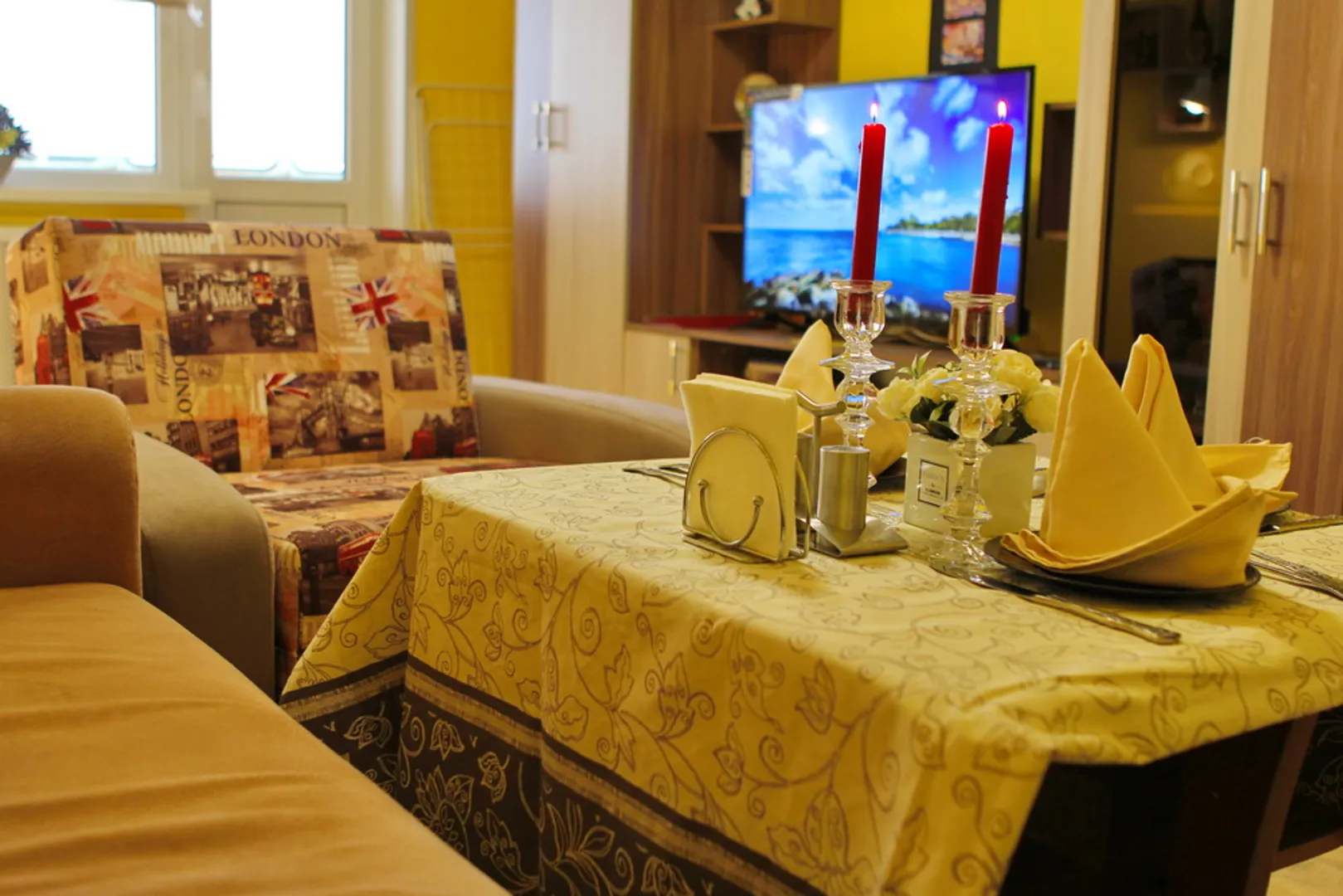 "Уютная в спальном районе" 2х-комнатная квартира в Железногорске - фото 2