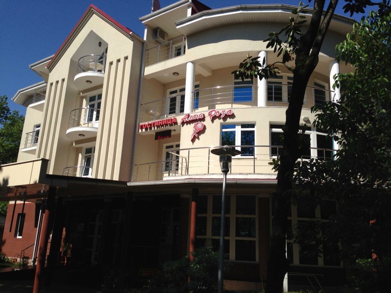 "Алая Роза" гостиница в Дагомысе - фото 1
