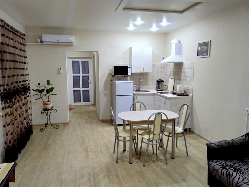 "Апартаменты в частном доме" 2х-комнатная квартира в Севастополе - фото 6