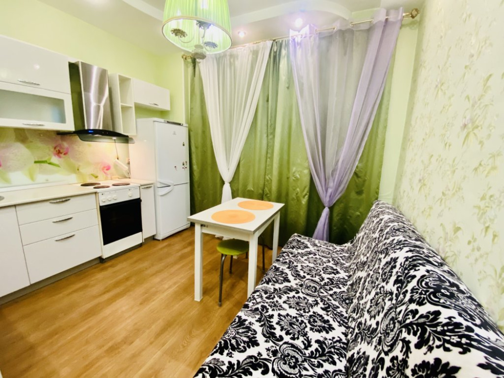 1-комнатная квартира Иосифа Каролинского 9 в Сургуте - фото 1
