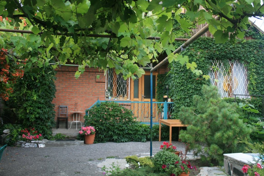 "Муравейник" гостевой дом в Таганроге - фото 1