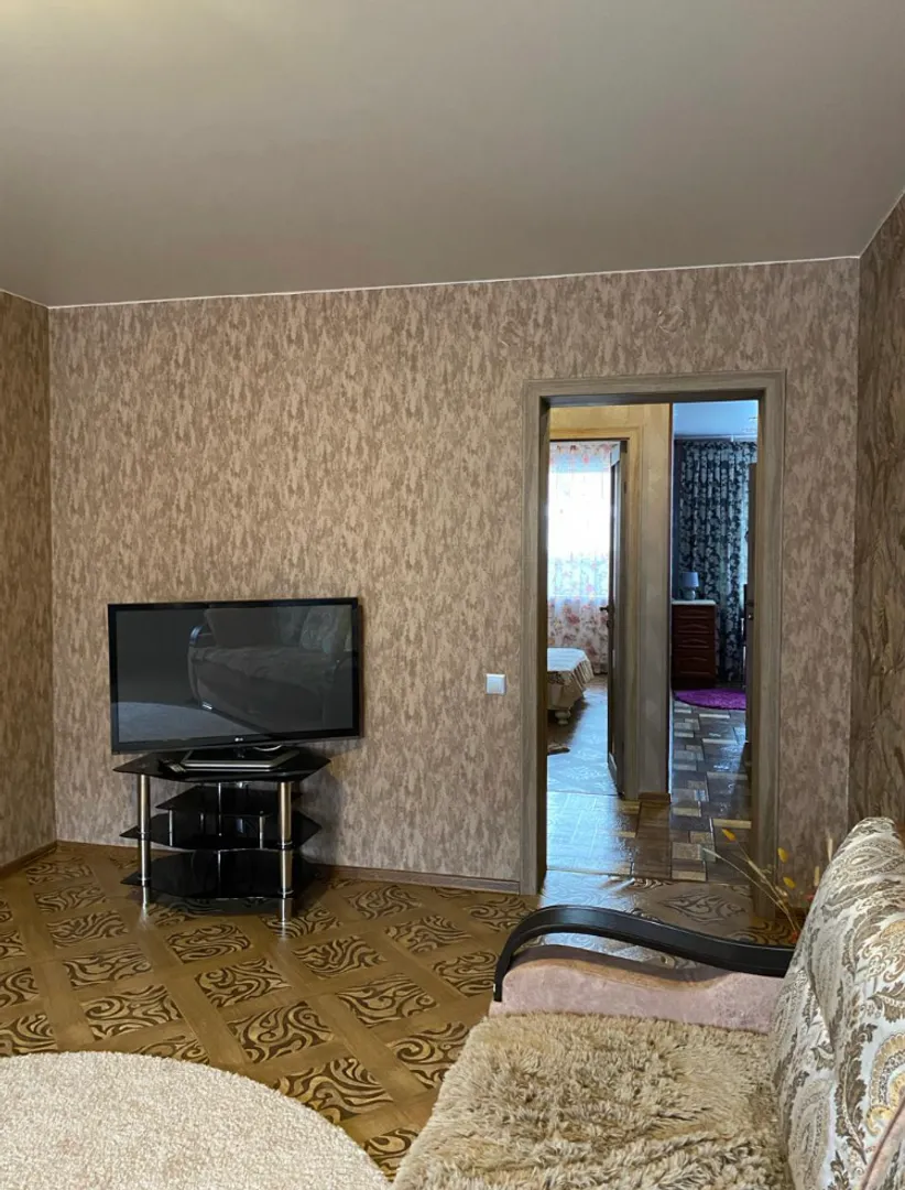 "Уютная как дома" 2х-комнатная квартира в Таштаголе - фото 4