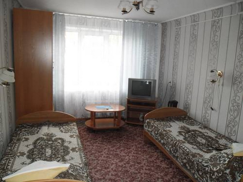 "Южная" гостиница в Шарыпово - фото 2