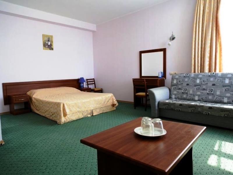 "Золотые Барханы" гостиница в Пятихатках - фото 1