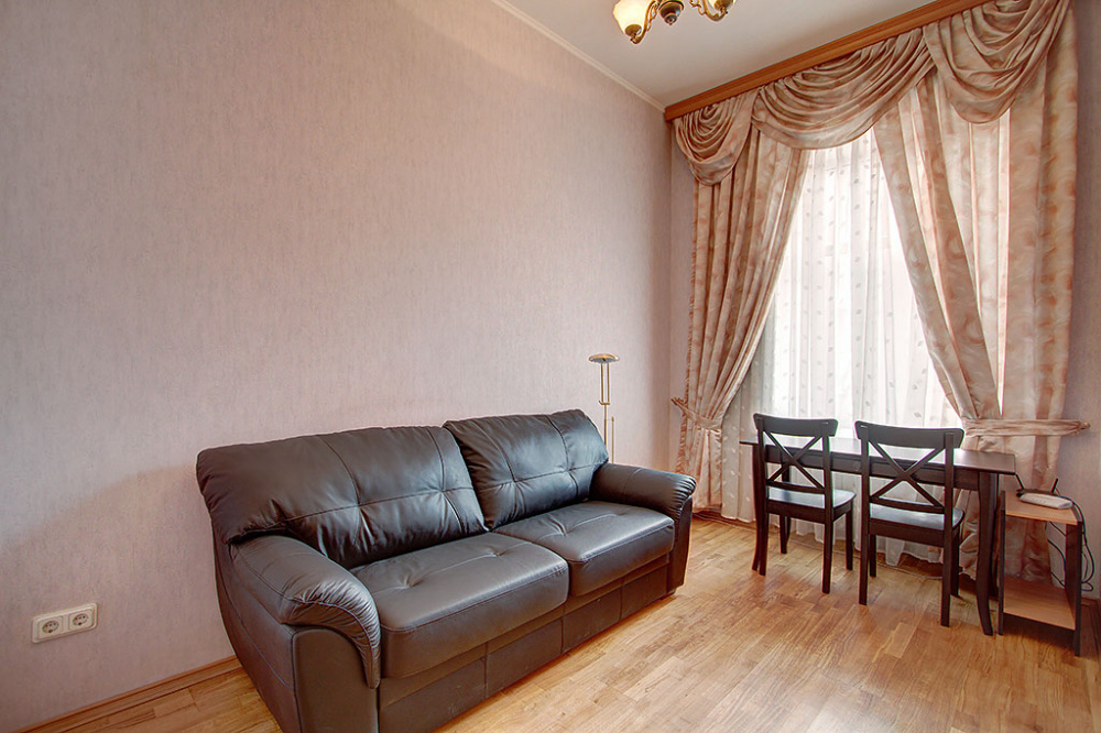 3х-комнатная квартира Невский 81 в Санкт-Петербурге - фото 3