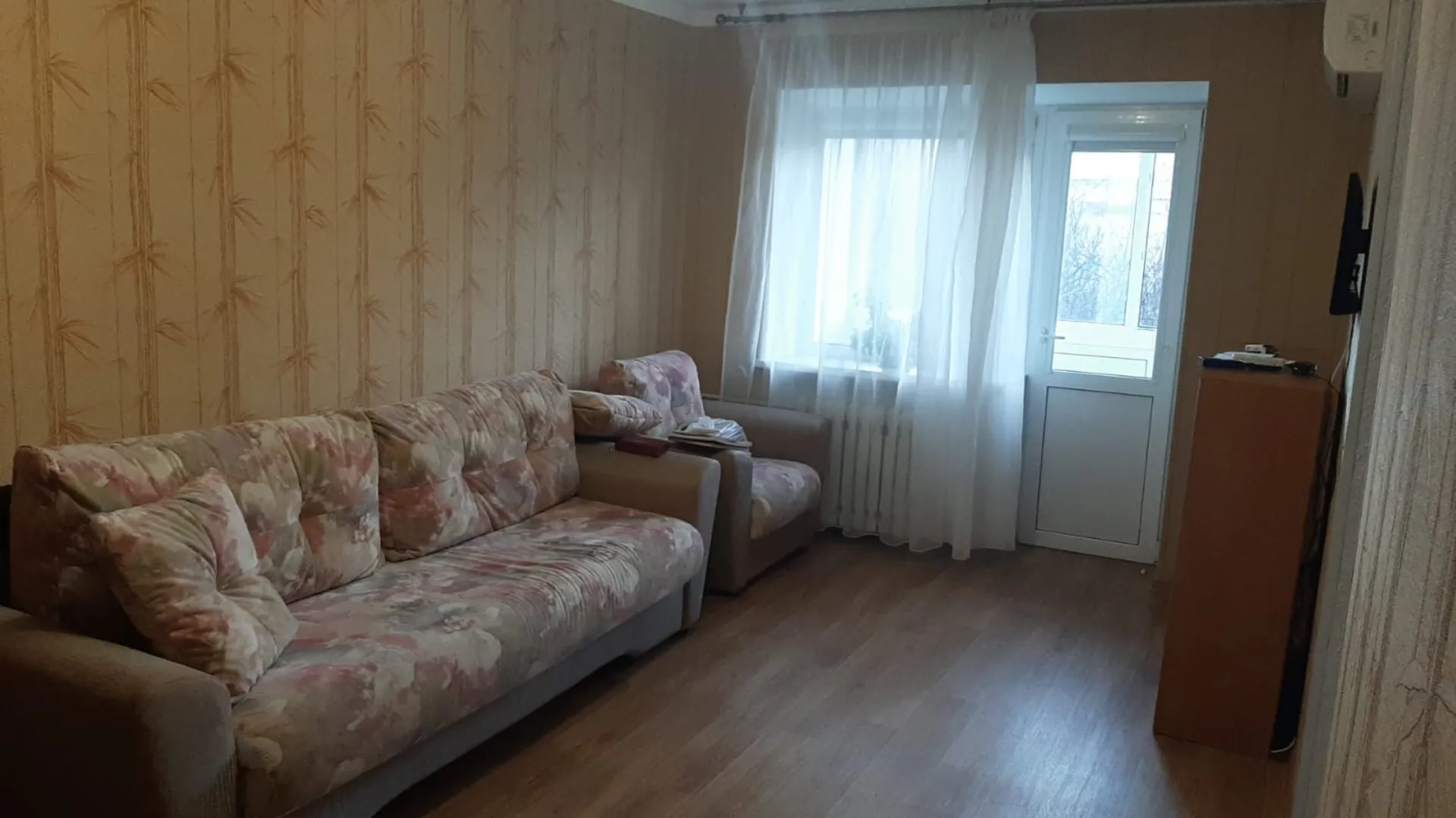 "На Халтурина" 2х-комнатная квартира в Каменск-Шахтинском - фото 1