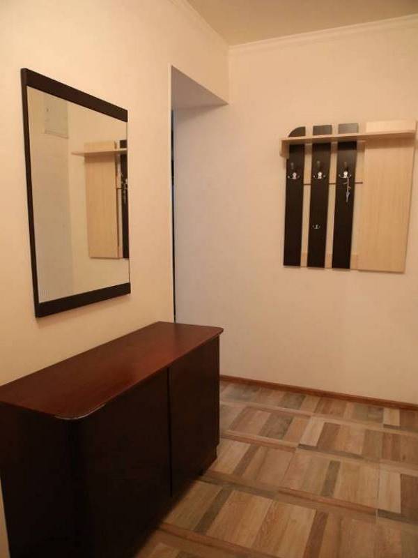 3х-комнатная квартира Имама Шамиля 6 кв 33 в Сухуме - фото 9