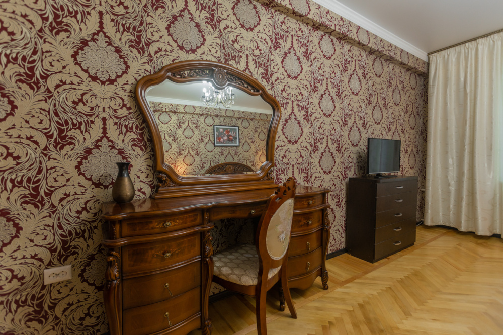 "Пять Звезд Версаль" 2х-комнатная квартира в Краснодаре - фото 14