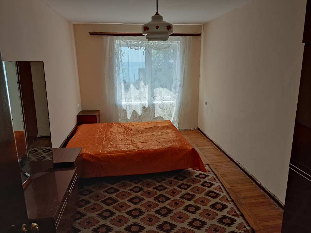 3к-комнатная квартира Адлейба 232 в Сухуме - фото 2