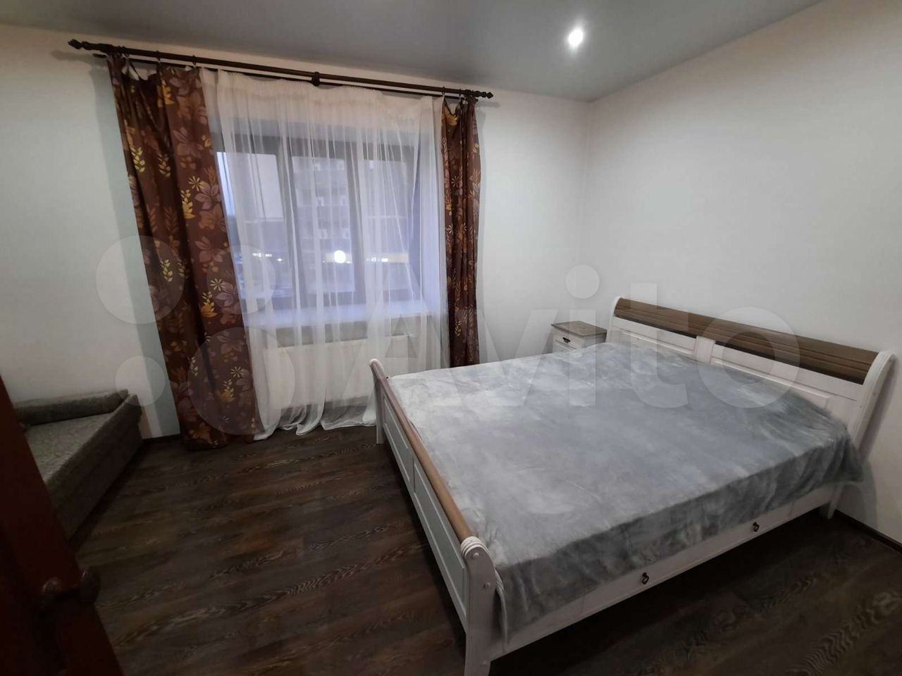 1-комнатная квартира Харьковская 66 в Тюмени - фото 1