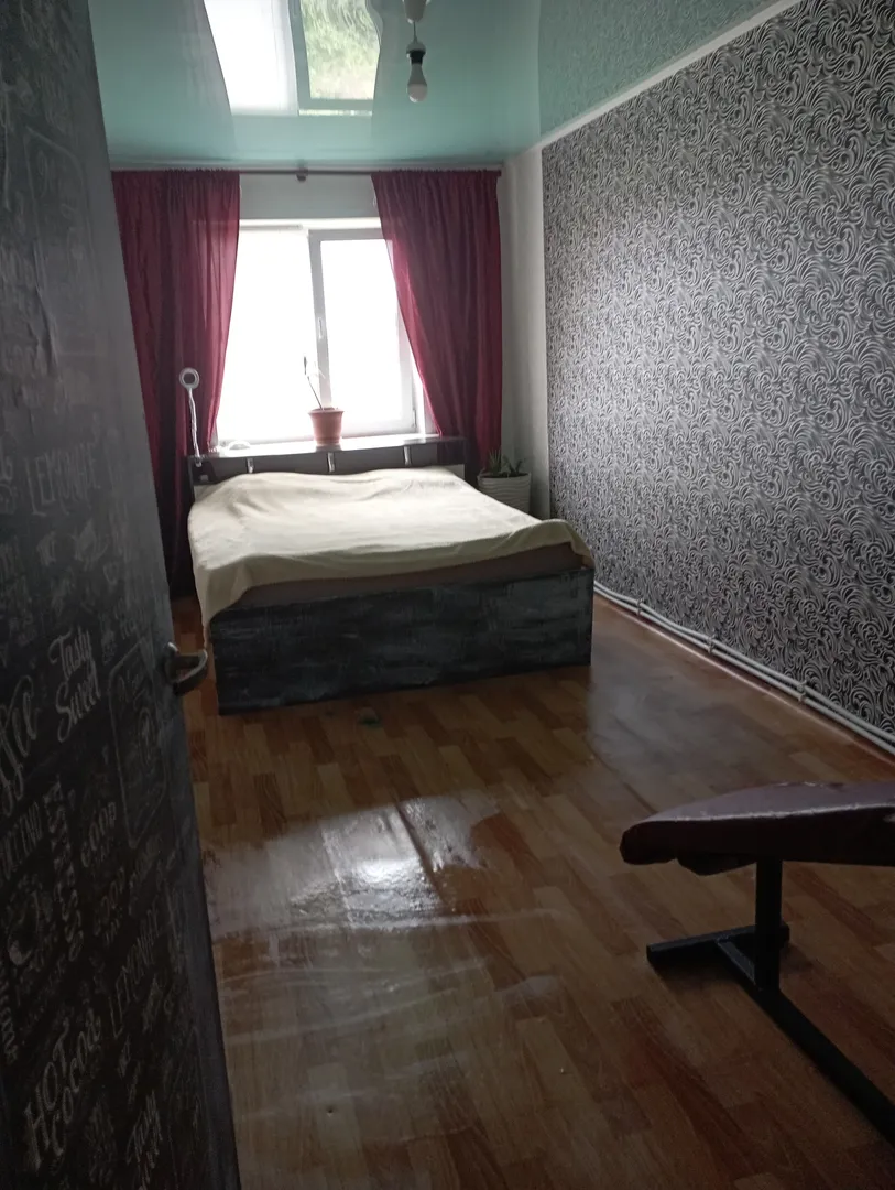 3х-комнатная квартира Лебедевой 42 в Лаишево - фото 1