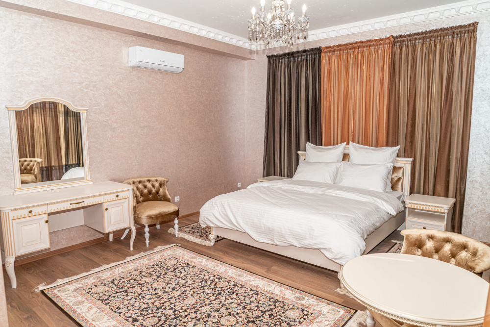 "Бомонд" отель в Евпатории - фото 1
