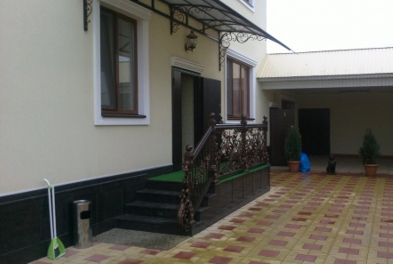 "Гостинный дом" гостиница в Нальчике - фото 1