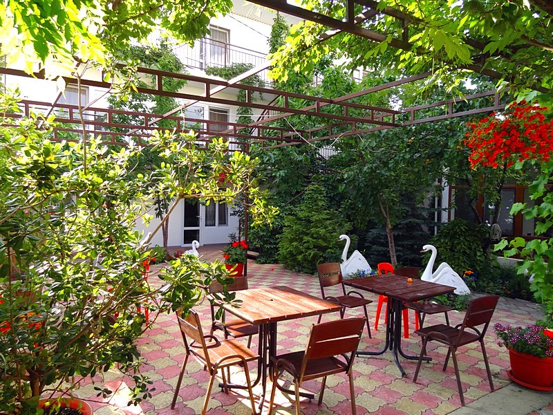 "Зеленый дворик" гостевой дом в Кабардинке - фото 4