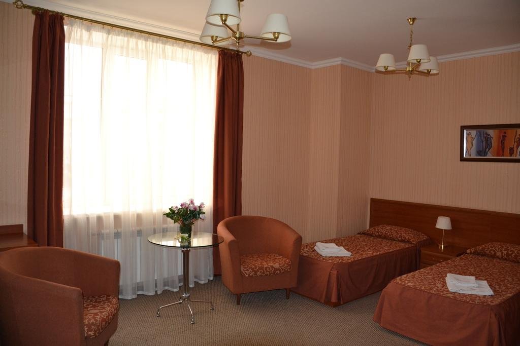 "Юбилейный" отель в Орске - фото 3