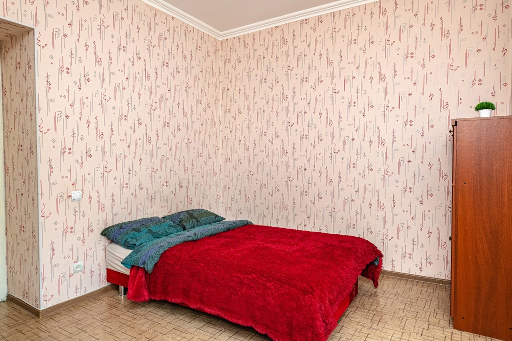 "На Бестужева" 3х-комнатная квартира во Владивостоке - фото 1