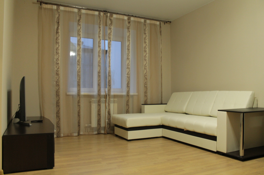 1-комнатная квартира Достоевского 18 в Тюмени - фото 1