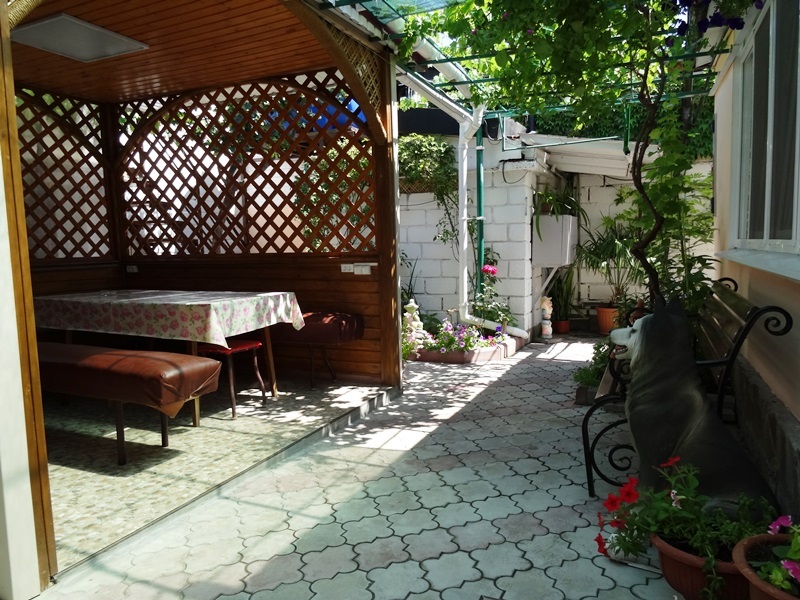 "Уютный дворик" частный сектор в Феодосии - фото 11
