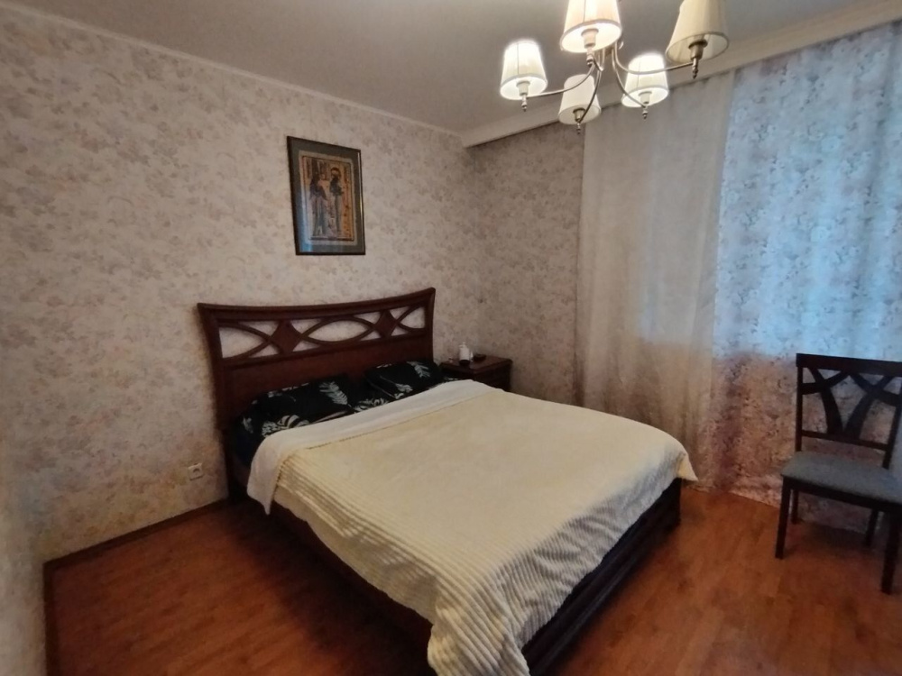 "Уютная на Полесской 19" 3х-комнатная квартира в Орле - фото 1