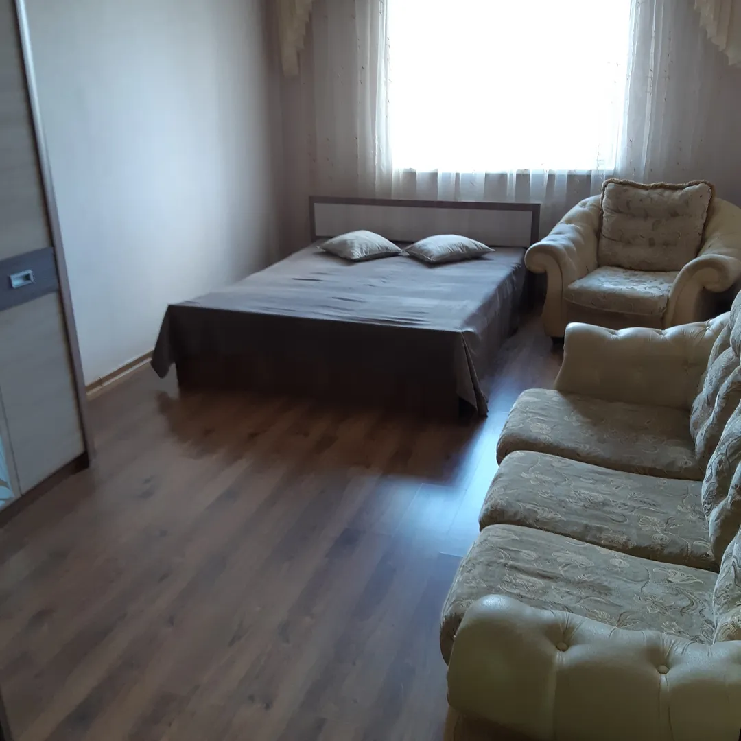 "Уютная в центре" 1-комнатная квартира в Абинске - фото 1
