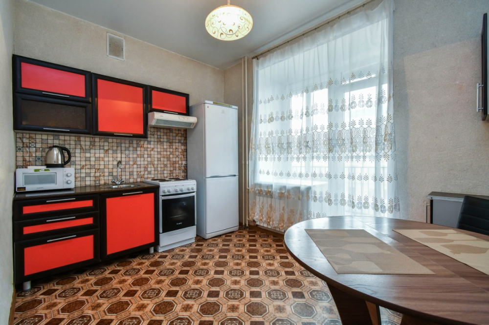 1-комнатная квартира Линейная 122 в Красноярске - фото 4