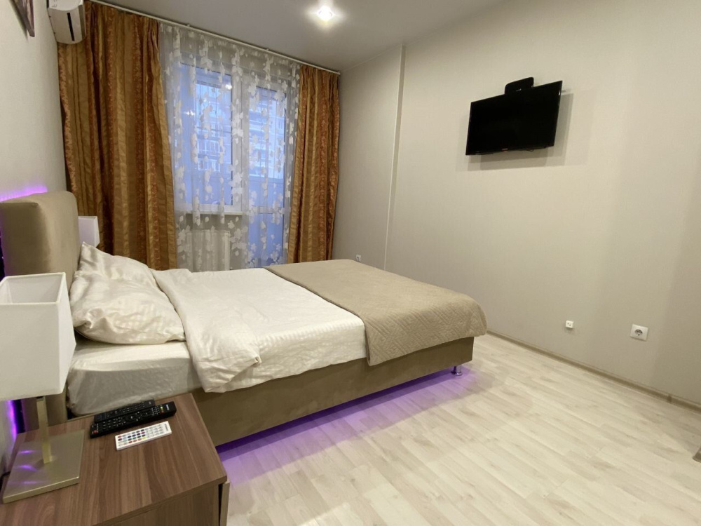 "Светлая" 1-комнатная квартира в Краснодаре - фото 6