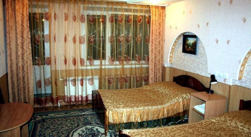 "СОСНОВЫЙ БОР"  гостиница в Курске - фото 2