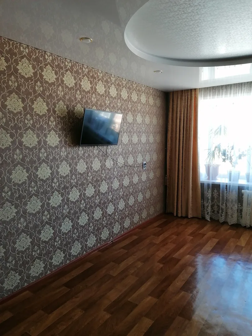 "Уютная в центре города" 2х-комнатная квартира в Бавлах - фото 3