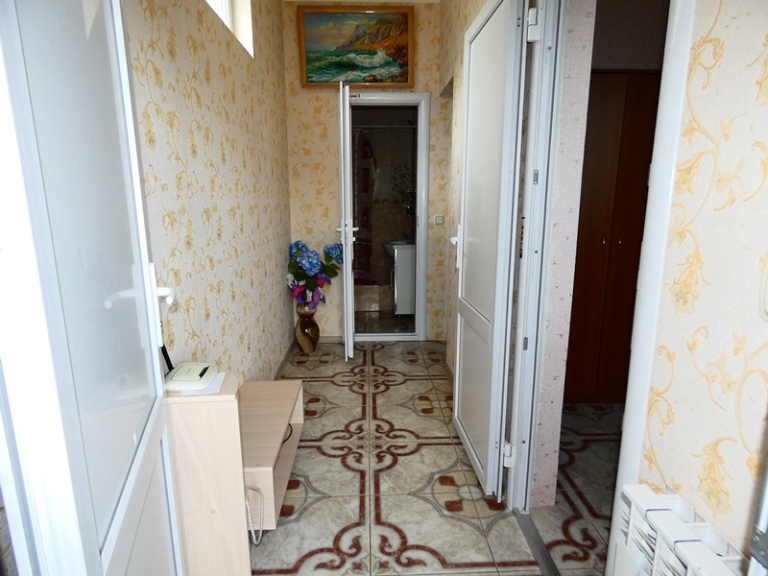 2х-комнатный этаж под-ключ с отдельным входом ул Ленина в Коктебеле - фото 3
