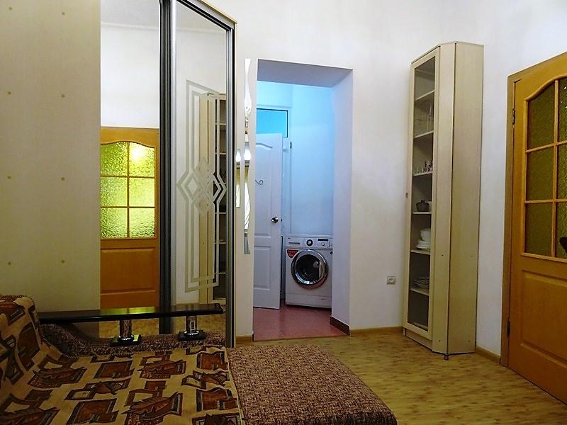 1-комнатная квартира на земле Пушкина 55 кв 16 в Евпатории - фото 18