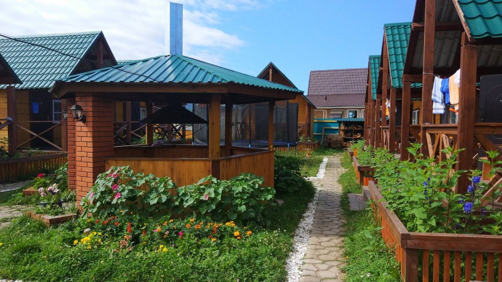 "Уютный Дворик" база отдыха в Горячинске - фото 2