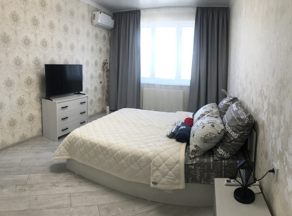 "Валерия Гассия 4/7л2" 1-комнатная квартира в Краснодаре - фото 2