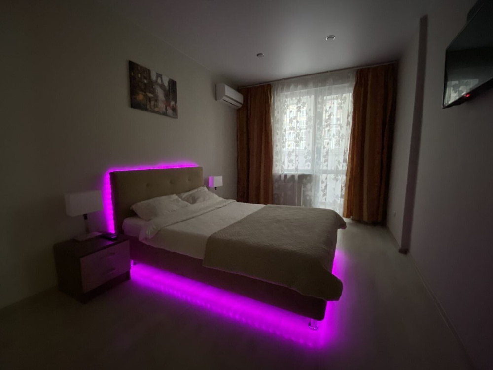"Светлая" 1-комнатная квартира в Краснодаре - фото 3