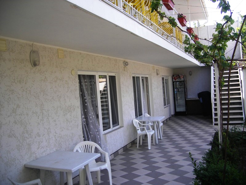 "Калинина 15" гостевой дом в Феодосии, ул. Калинина, 15 - фото 12