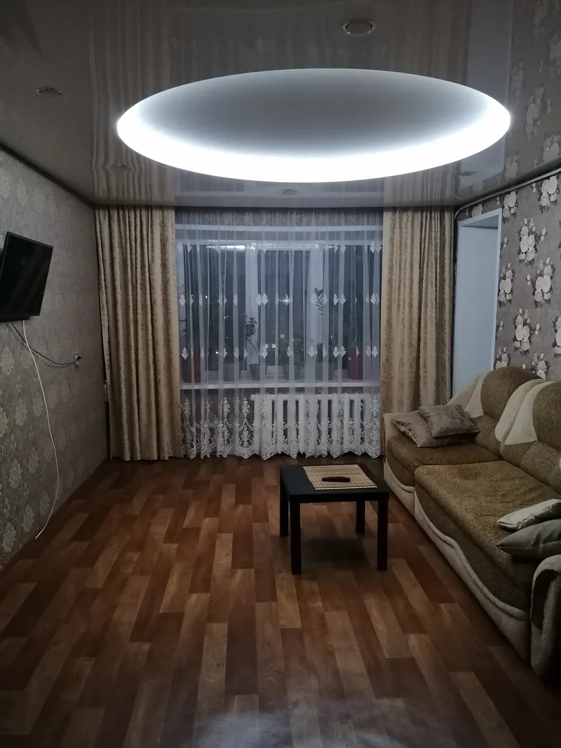 "Уютная в центре города" 2х-комнатная квартира в Бавлах - фото 2