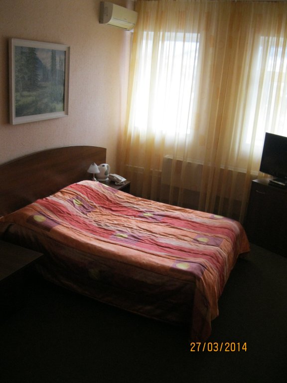 "Робинзон" гостиница в Междуреченске - фото 2