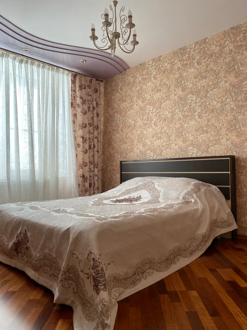 "Около фонтанов" 3х-комнатная квартира в Петергофе - фото 1
